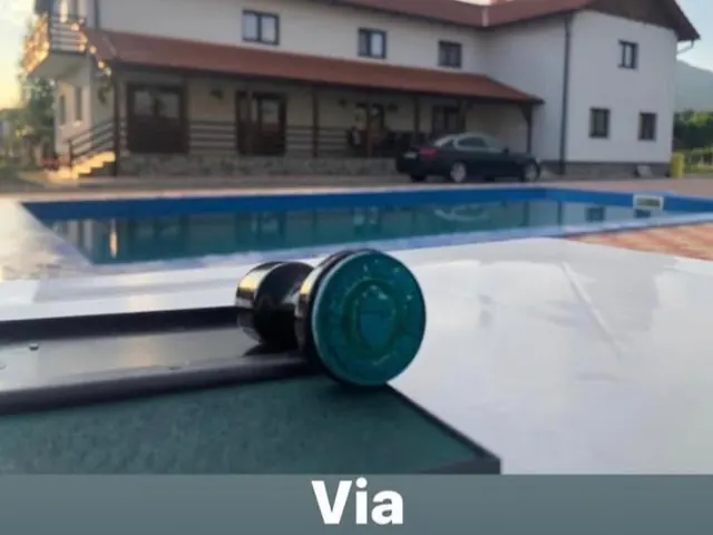 Piscină încălzită